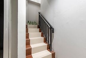 RedDoorz near Tanjung Duren 2