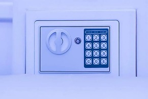 RedDoorz Hostel near Taman Puring