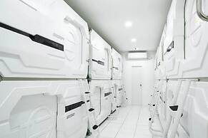 RedDoorz Hostel near Taman Puring