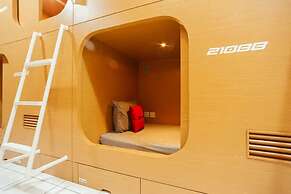 RedDoorz Hostel near Taman Puring