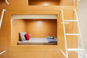 RedDoorz Hostel near Taman Puring