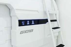 RedDoorz Hostel near Taman Puring