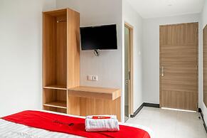 RedDoorz near Lippo Mall Puri