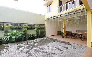 RedDoorz @ Jalan Kedawung