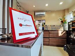 RedDoorz Plus near Robinsons Place Gensan
