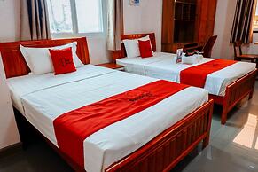 RedDoorz Plus near Camella La Brisa Lapulapu