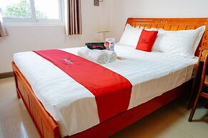 RedDoorz Plus near Camella La Brisa Lapulapu