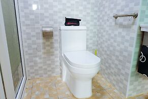 RedDoorz Plus near Camella La Brisa Lapulapu