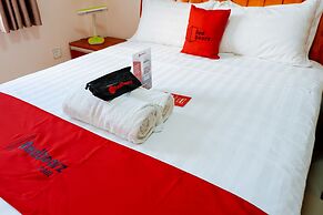 RedDoorz Plus near Camella La Brisa Lapulapu