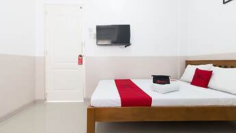 RedDoorz Plus @ Santa Catalina Metro Vigan