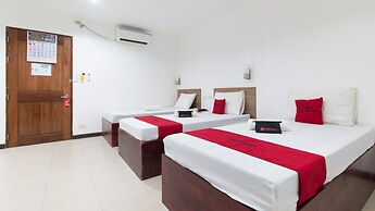 RedDoorz Plus near Vigan City Commercial Center