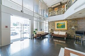 RedDoorz Plus @ E Rodriguez Corner Banawe