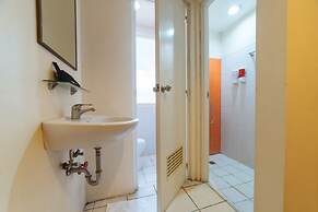 RedDoorz Plus @ E Rodriguez Corner Banawe