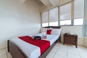 RedDoorz Plus @ E Rodriguez Corner Banawe