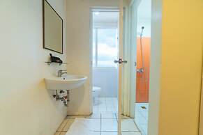 RedDoorz Plus @ E Rodriguez Corner Banawe