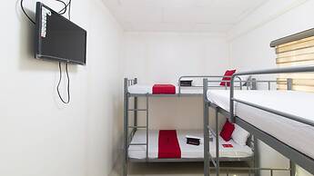 RedDoorz @ Teofila Lodge