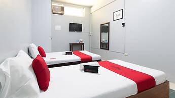 RedDoorz @ Teofila Lodge