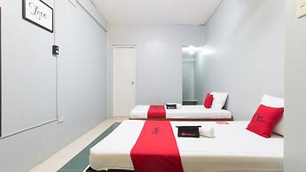 RedDoorz @ Teofila Lodge