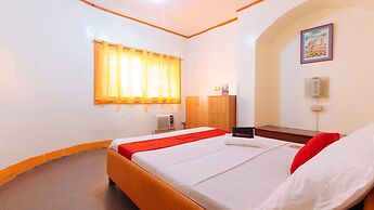 RedDoorz near East Avenue Medical Center