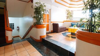 RedDoorz near East Avenue Medical Center