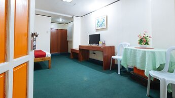 RedDoorz near East Avenue Medical Center