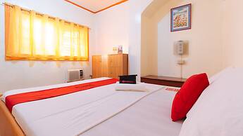 RedDoorz near East Avenue Medical Center