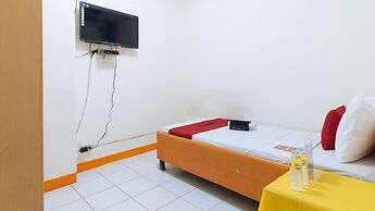 RedDoorz near East Avenue Medical Center