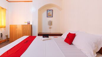 RedDoorz near East Avenue Medical Center