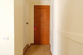 RedDoorz Plus near Johnson and Johnson Paranaque