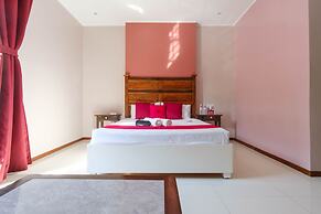 RedDoorz Plus @ West Nautical Road Puerto Galera