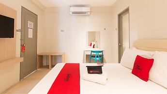 RedDoorz @ General Segundo Avenue Laoag