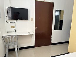 RedDoorz near Mariners Legazpi