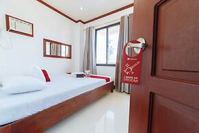 RedDoorz Premium near Museo De Baler