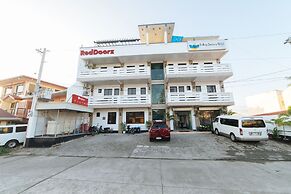 RedDoorz Premium near Museo De Baler