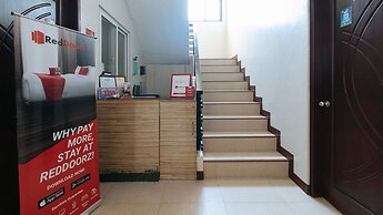 RedDoorz @ Golite Washington - Hostel