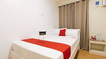 RedDoorz @ Golite Old Albay - Hostel