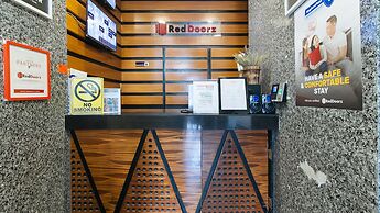 RedDoorz near Quiapo Church Manila