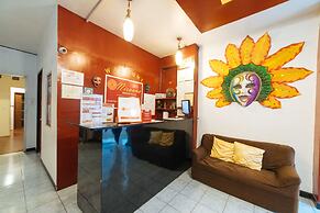 RedDoorz @ Rosario Street Bacolod