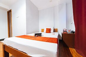 RedDoorz @ Rosario Street Bacolod