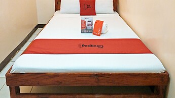 RedDoorz near Baclay Drive Super Metro