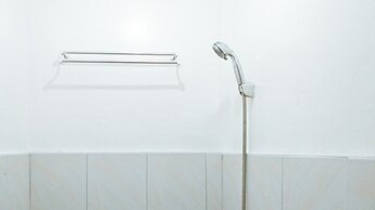 RedDoorz near Baclay Drive Super Metro