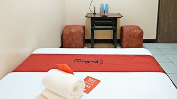 RedDoorz near Baclay Drive Super Metro