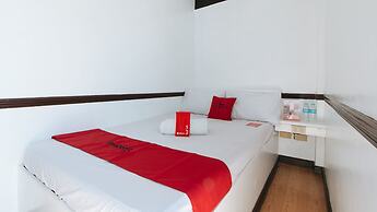 RedDoorz Plus @ Villa Gloria Taguig