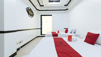 RedDoorz Plus @ Villa Gloria Taguig