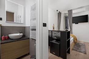 Deluxe Apartments & Rooms In the Center