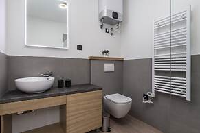 Deluxe Apartments & Rooms In the Center