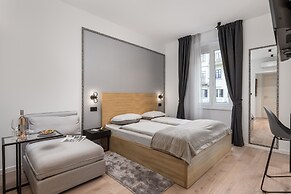 Deluxe Apartments & Rooms In the Center