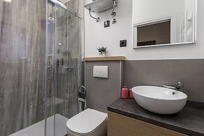 Deluxe Apartments & Rooms In the Center