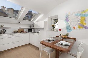 Beautiful Apartment House On The Seaside