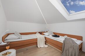 Beautiful Apartment House On The Seaside